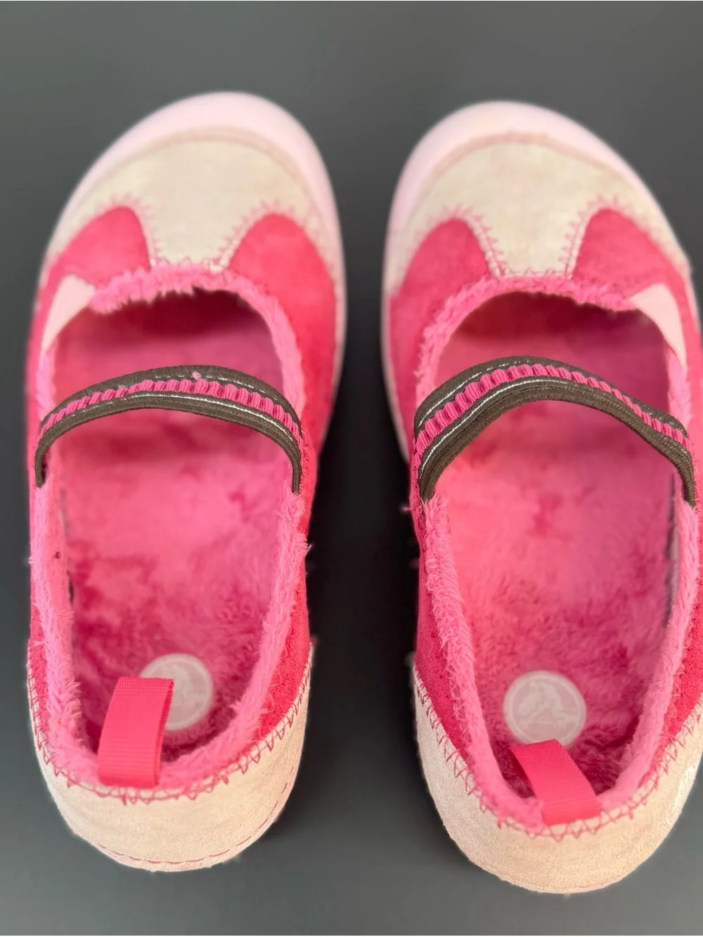 CROCS Toddler Pink & Fuchsia Fuzzy Mary Jane Slippers Size 3